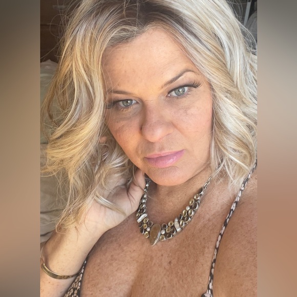 Meet your Posher, Lexi - Picture 2 of 8